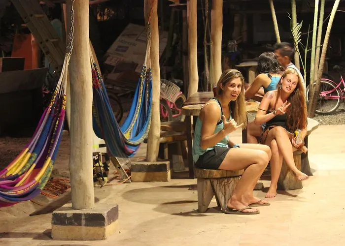 Coral Reef Surf And Camp Auberge de jeunesse Tamarindo